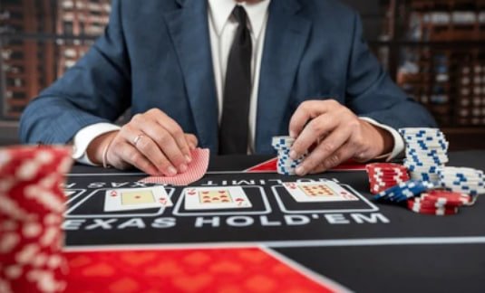 Tampilan Permainan Triple 4life bernuansa oranye